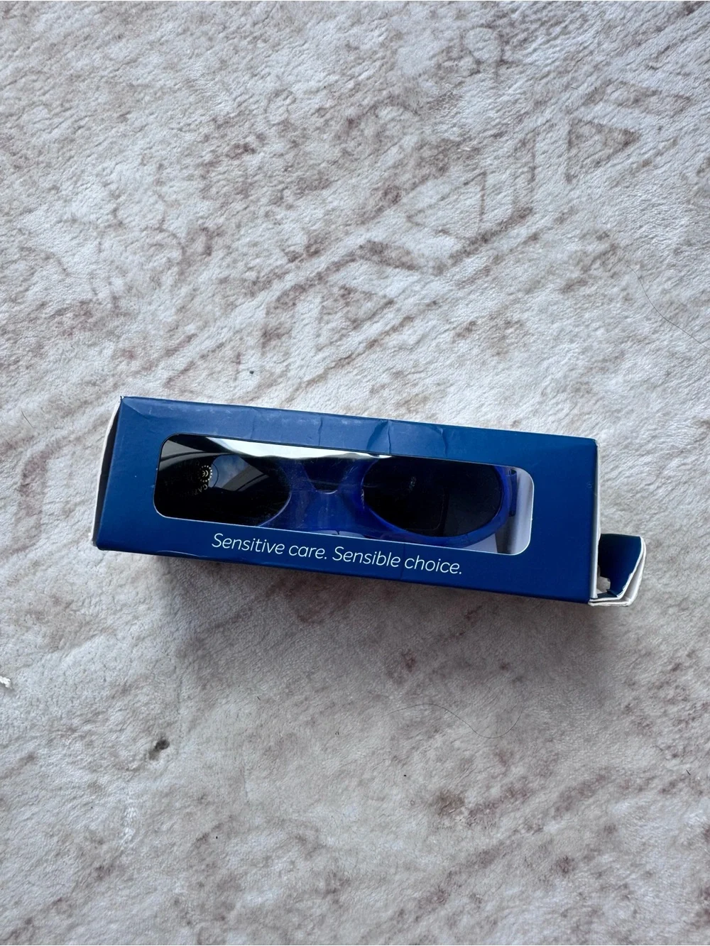 Banz infant sunglasses 0-2 years new in box